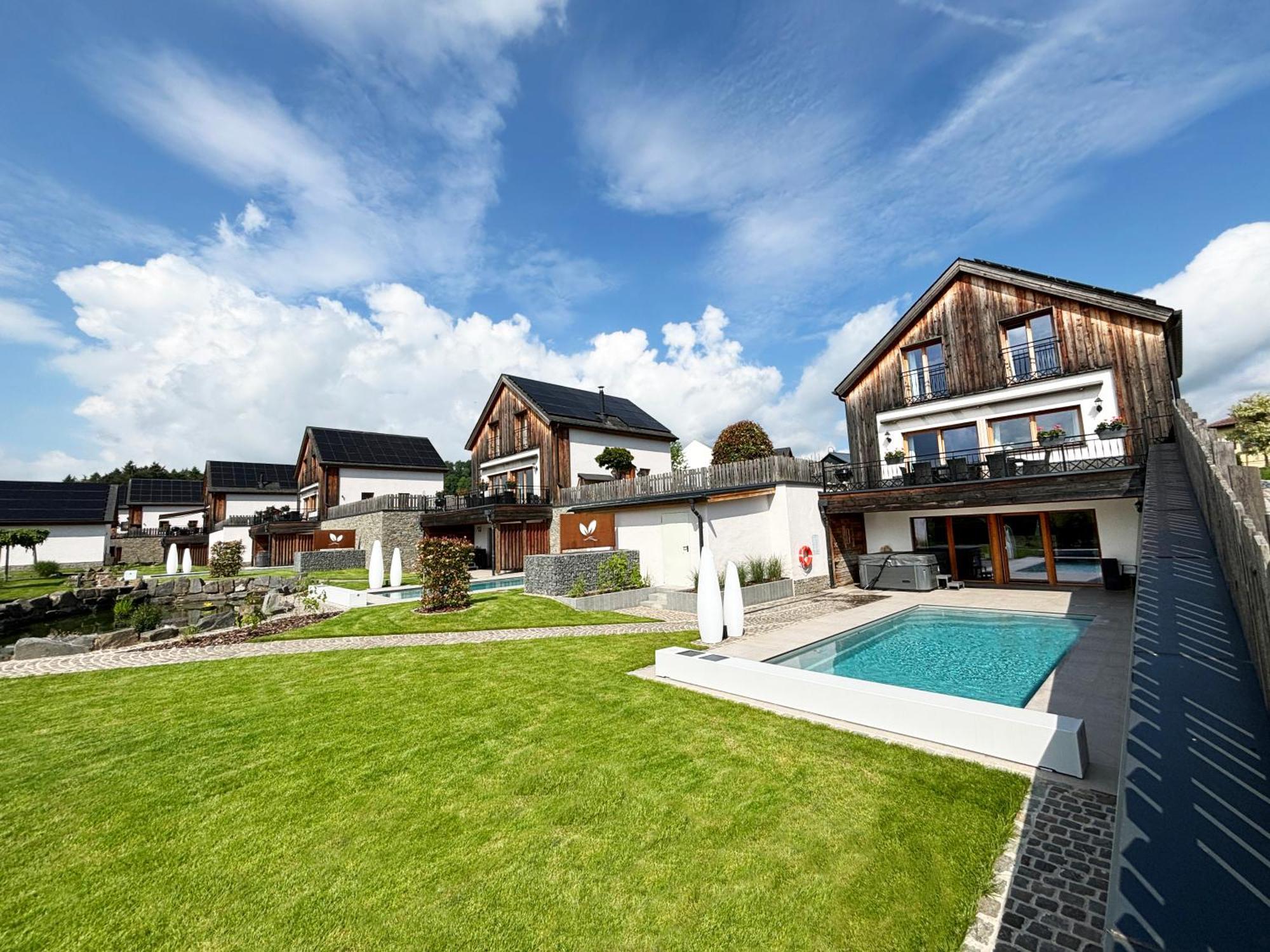 Bettel Chalets Petry Spa & Relax מראה חיצוני תמונה